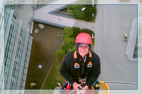 Beim Industrieklettern hat man so gut wie immer einen schönen Ausblick. Unser Team aus Industriekletterern in Berlin besteht aus erfahrenen Fachkräften.